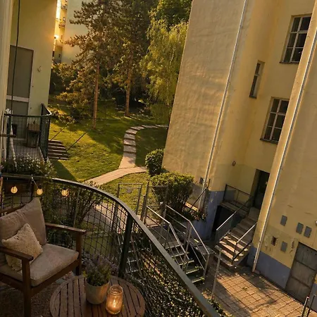 Golden Buddha Appartement *